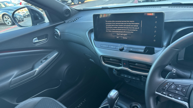 Nissan Juke 1.0 DiG-T N-Connecta 5dr DCT Petrol Hatchback